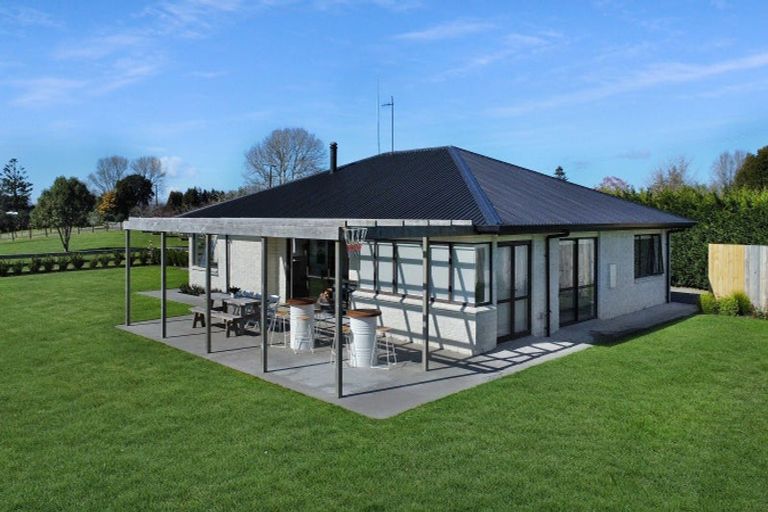 Photo of property in 42 Moore Road, Thornton, Whakatane, 3194