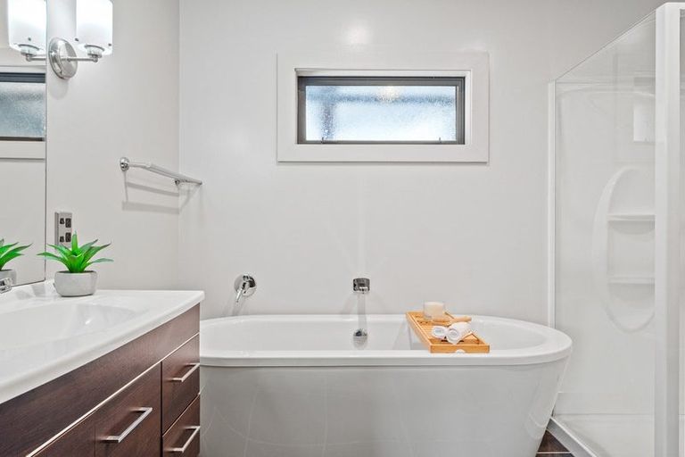 Photo of property in 32 Quill Street, Lake Hayes, Queenstown, 9304