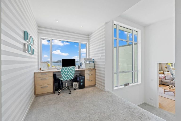 Photo of property in 12 Botanical Heights Drive, Waipahihi, Taupo, 3330