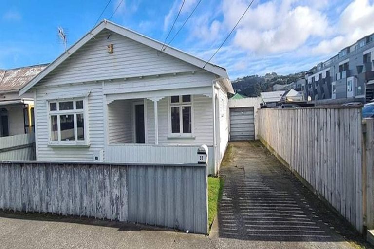 Photo of property in 37 Bay Street, Petone, Lower Hutt, 5012