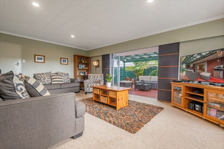 Photo of property in 19 Humphries Place, Awapuni, Palmerston North, 4412