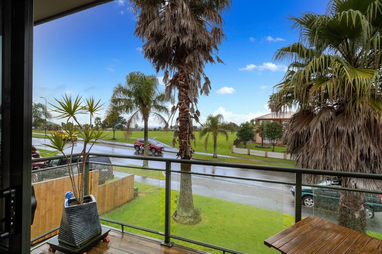 Photo of property in 13 San Marino Drive, Henderson, Auckland, 0612