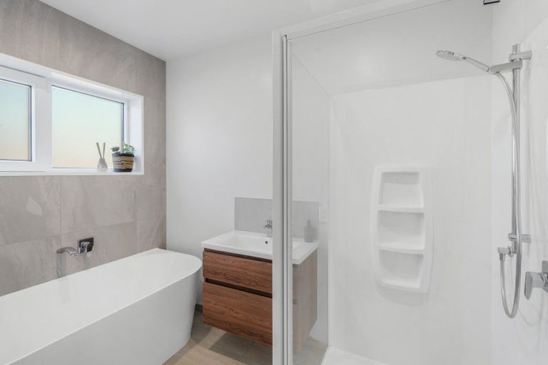 Photo of property in 2 Benn Street, Amberley, 7481