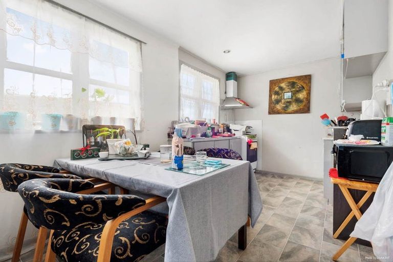 Photo of property in 105 Rathgar Road, Henderson, Auckland, 0610