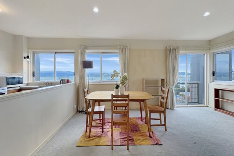 Photo of property in Mansfield Towers, 1 Grant Road, Thorndon, Wellington, 6011
