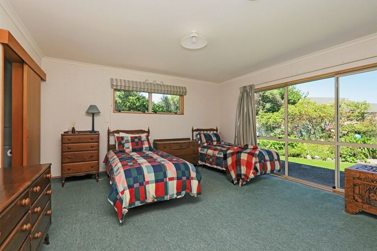 Photo of property in 18b Knightsbridge Place, Taradale, Napier, 4112