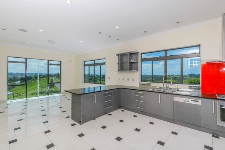 Photo of property in 2036 East Coast Road, Stillwater, Silverdale, 0993