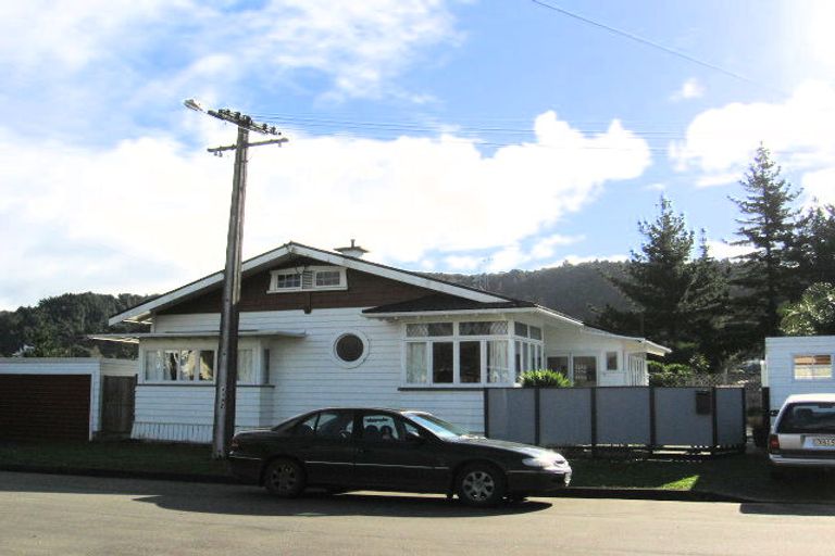 Photo of property in 12 Hall Avenue, Regent, Whangarei, 0112