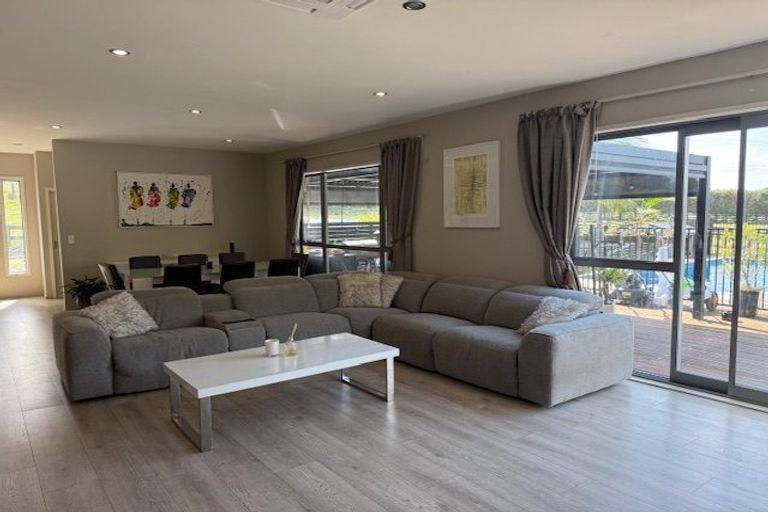 Photo of property in 317 Glenbrook Road, Kingseat, Pukekohe, 2679