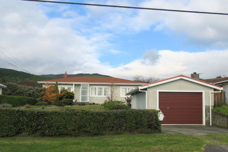 Photo of property in 9 Parakai Street, Paraparaumu, 5032