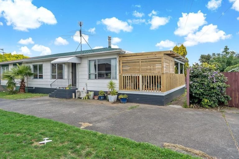 Photo of property in 33b Kindergarten Drive, Conifer Grove, Takanini, 2112