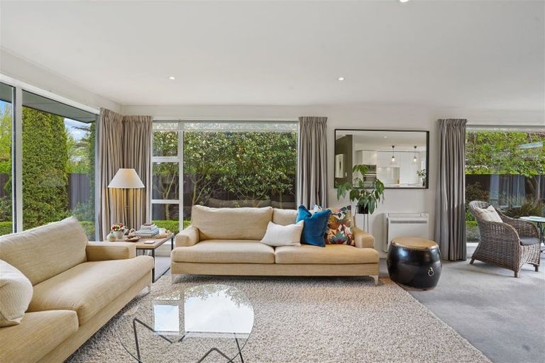 Photo of property in 22 Westburn Terrace, Burnside, Christchurch, 8041