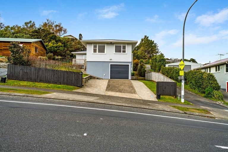 Photo of property in 24 Omapere Street, Waitangirua, Porirua, 5024