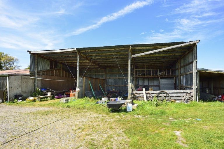 Photo of property in 51 Tauwhareparae Road, Tolaga Bay, 4077