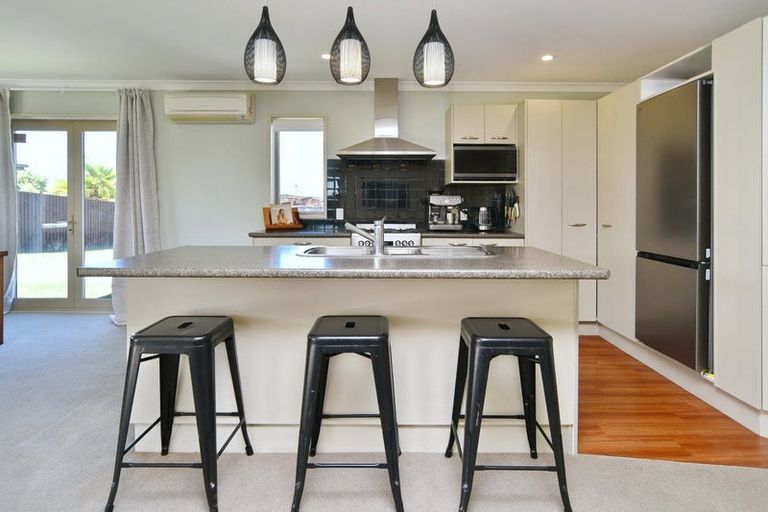 Photo of property in 102 Charles Street, Rangiora, 7400