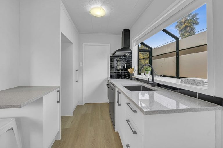 Photo of property in 2/40 Rosella Road, Mangere East, Auckland, 2024