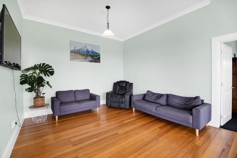 Photo of property in 79 Lincoln Road East, Everett Park, Inglewood, 4389