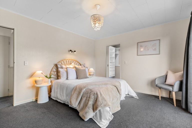 Photo of property in 35 Oregon Drive, Kelvin Heights, Queenstown, 9300