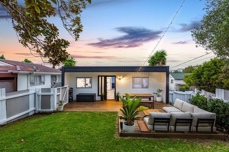 Photo of property in 1/68 Mcleod Road, Te Atatu South, Auckland, 0610