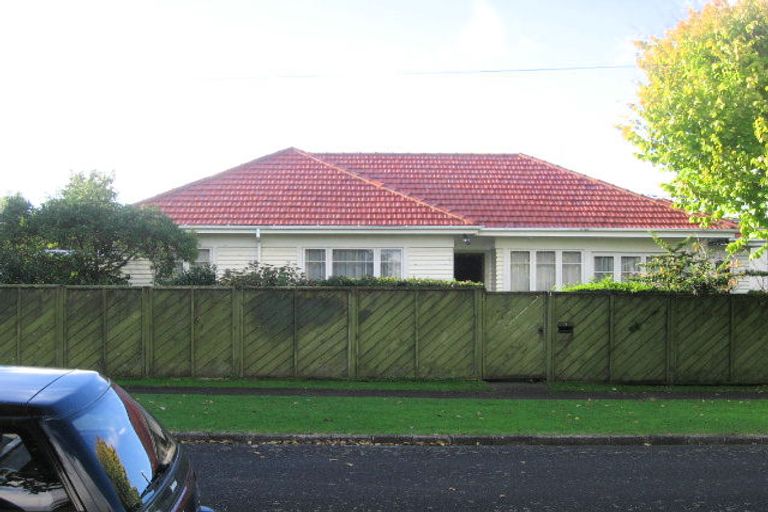 Photo of property in 1 Fyfe Avenue, Papatoetoe, Auckland, 2025