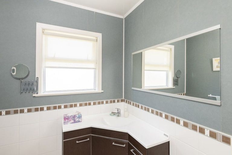 Photo of property in 4 Muir Street, Te Hapara, Gisborne, 4010