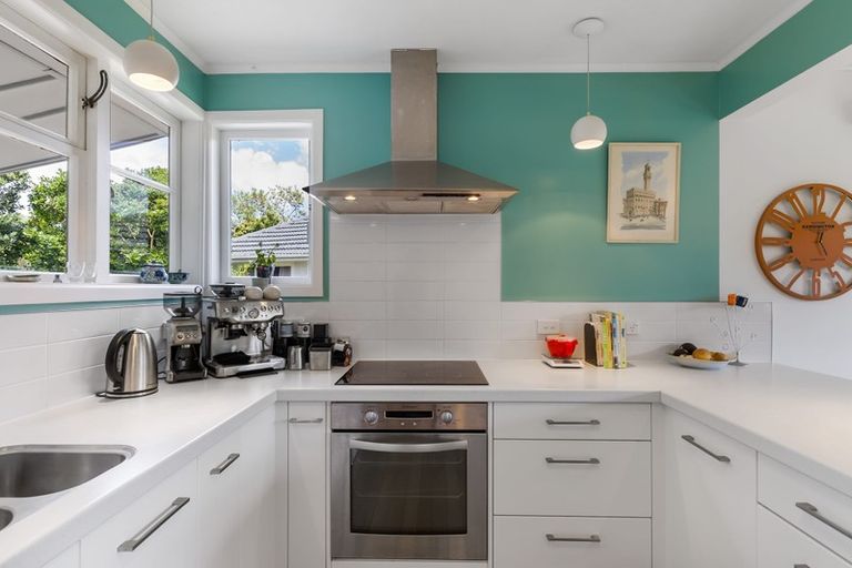 Photo of property in 2/41 Brandon Road, Glen Eden, Auckland, 0602