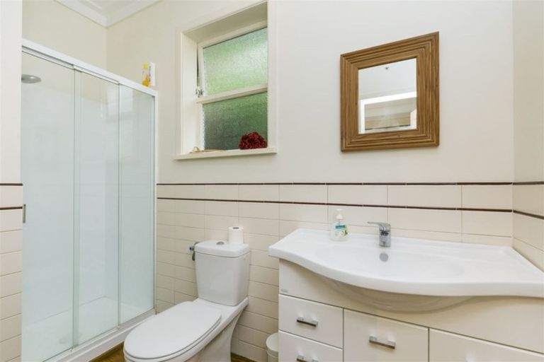 Photo of property in 10 Amapur Drive, Khandallah, Wellington, 6035