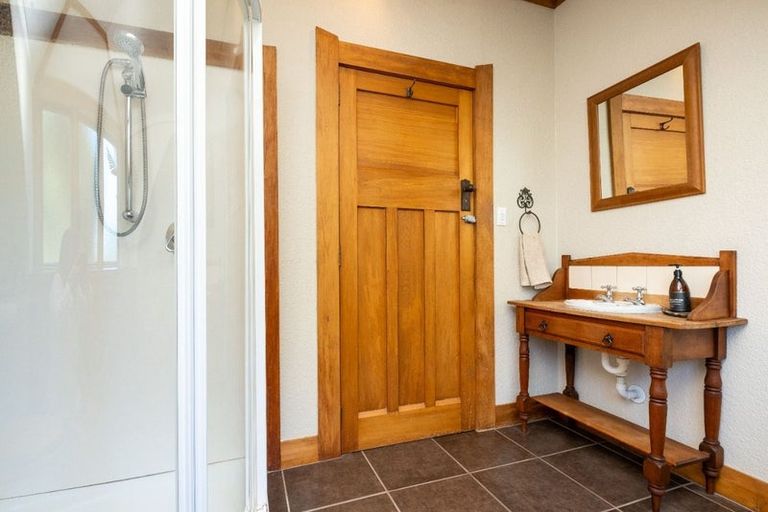 Photo of property in 112 Willowpark Road South, Hastings, 4122