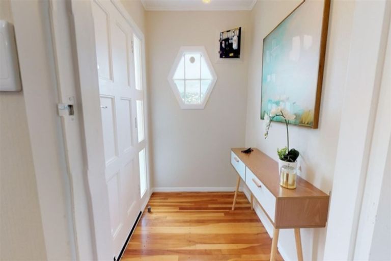 Photo of property in Regency Flats, 6/29-45 Miramar North Road, Miramar, Wellington, 6022