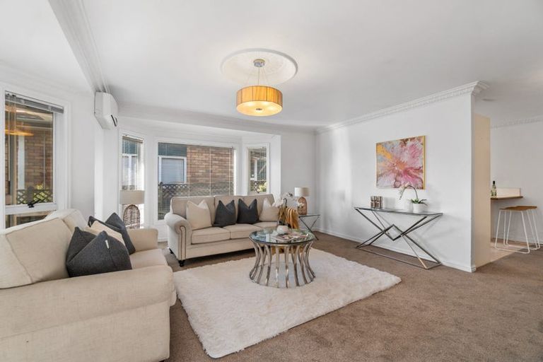 Photo of property in 2/25 Scott Avenue, Mangere Bridge, Auckland, 2022