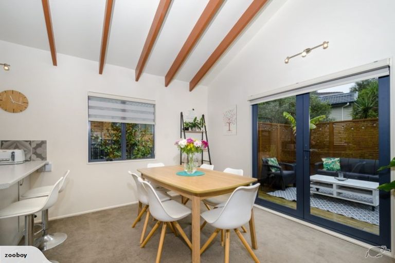 Photo of property in 25 Broadfield Street, Massey, Auckland, 0614