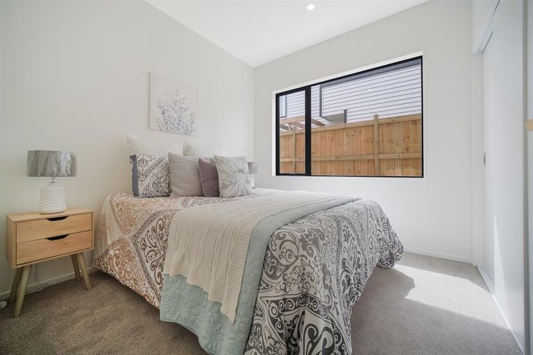 Photo of property in 20b Crestview Rise, Papakura, 2110