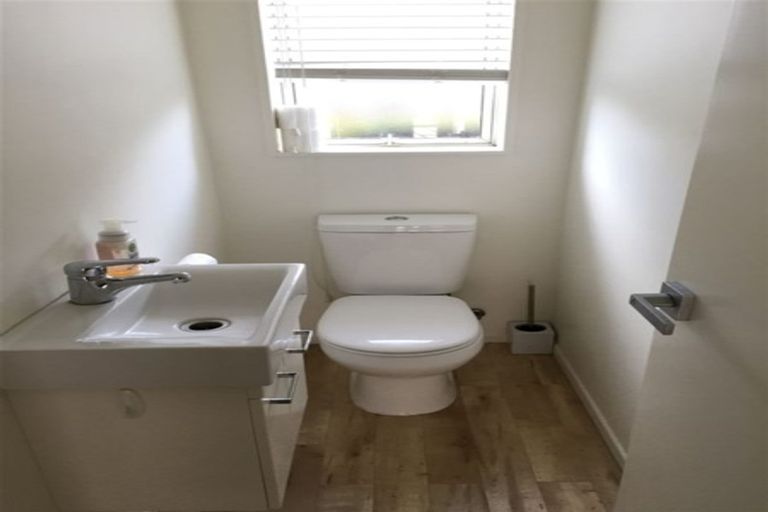 Photo of property in 10 Murfitt Street, Pegasus, 7612