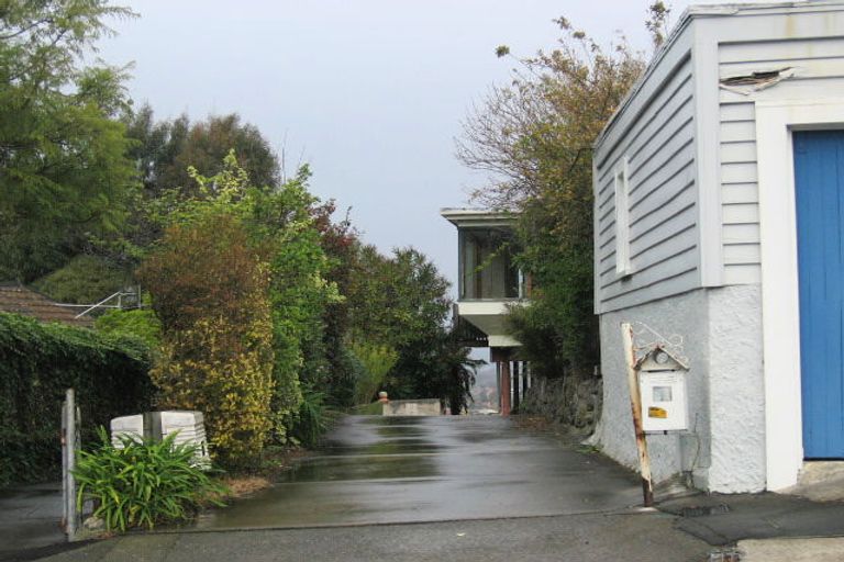 Photo of property in 21 Enfield Road, Hospital Hill, Napier, 4110