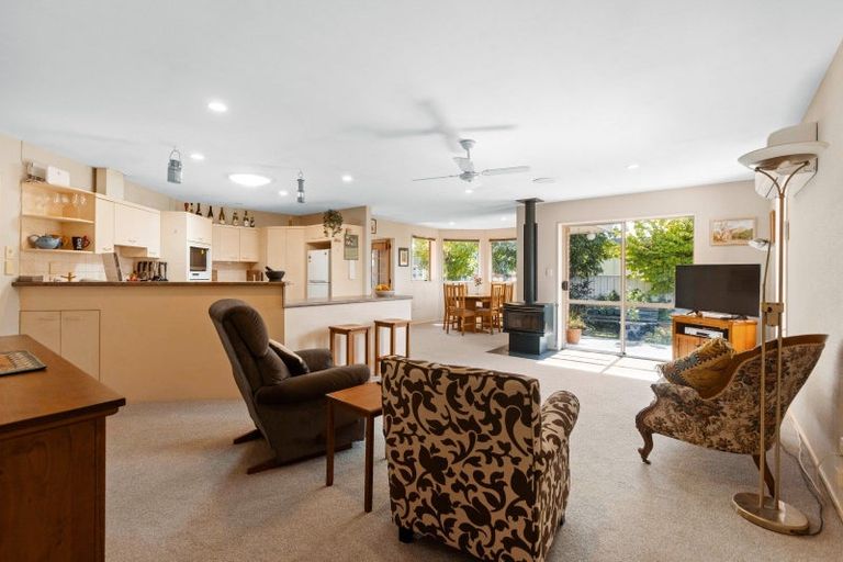 Photo of property in 10 Mayfair Grove, Alexandra, 9320