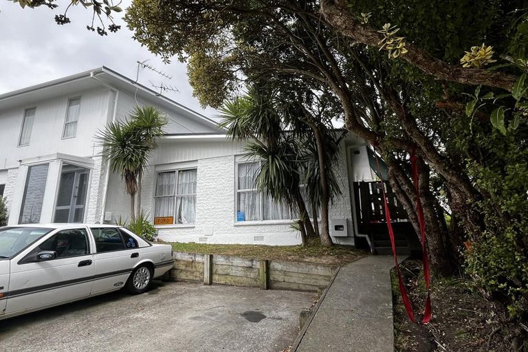 Photo of property in 2a Robson Street, Stokes Valley, Lower Hutt, 5019