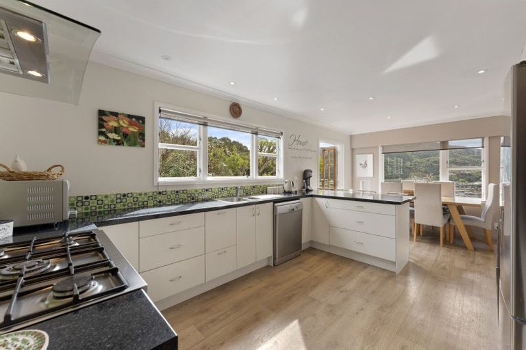 Photo of property in 68 Holborn Drive, Stokes Valley, Lower Hutt, 5019