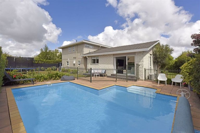 Photo of property in 7a Juniper Place, Burnside, Christchurch, 8053