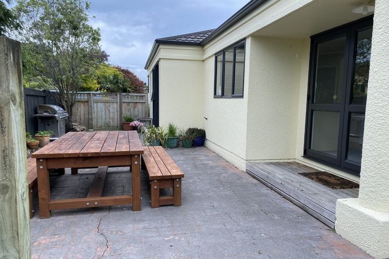 Photo of property in 68 Clifton Terrace, Fitzherbert, Palmerston North, 4410