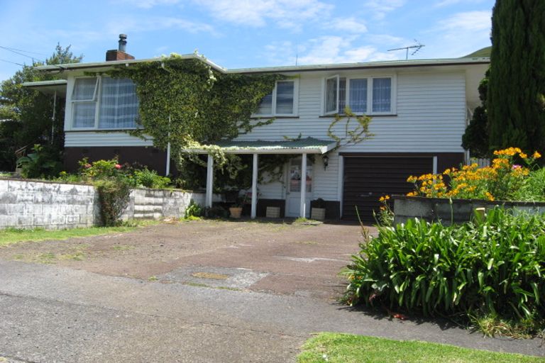 Photo of property in 12 Kapuka Road, Mangere Bridge, Auckland, 2022