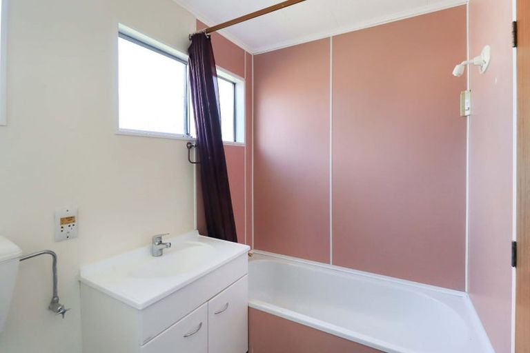 Photo of property in 16a Beryl Grove, Birchville, Upper Hutt, 5018