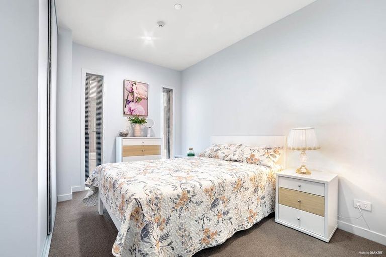 Photo of property in Frank Sargeson Apts, 303/80 Anzac Street, Takapuna, Auckland, 0622