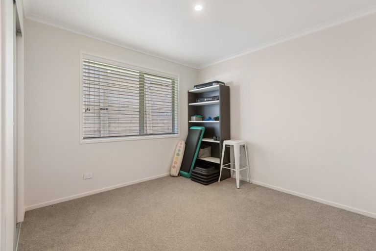 Photo of property in 14 Nukuroa Close, Waitara, 4320