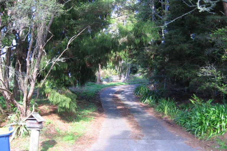 Photo of property in 9 Brownie Road, Laingholm, Auckland, 0604