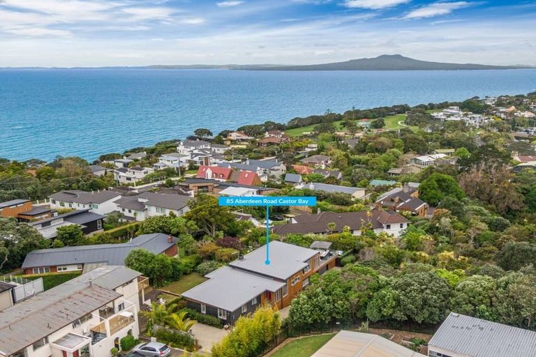 Photo of property in 85 Aberdeen Road, Castor Bay, Auckland, 0620