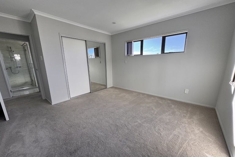 Photo of property in 9 Millfield Lane, Papakura, 2110