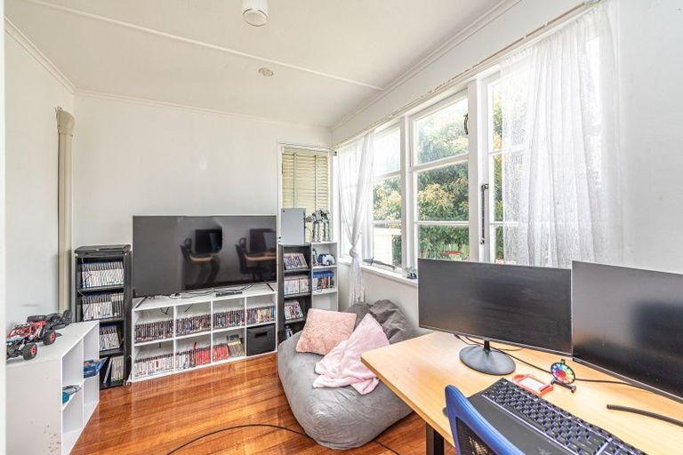 Photo of property in 16 Victory Place, Aramoho, Whanganui, 4500