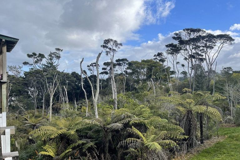 Photo of property in 140 Attwood Road, Paremoremo, Auckland, 0632