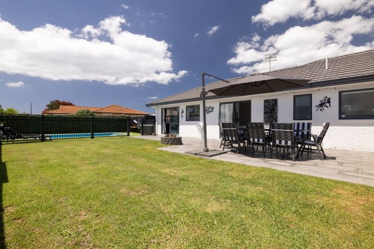 Photo of property in 8 Nicole Place, Papamoa Beach, Papamoa, 3118