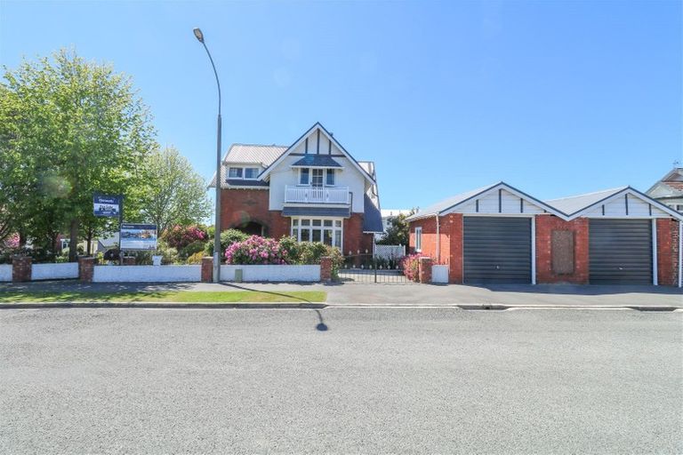 Photo of property in 2 Hart Street, Maori Hill, Timaru, 7910